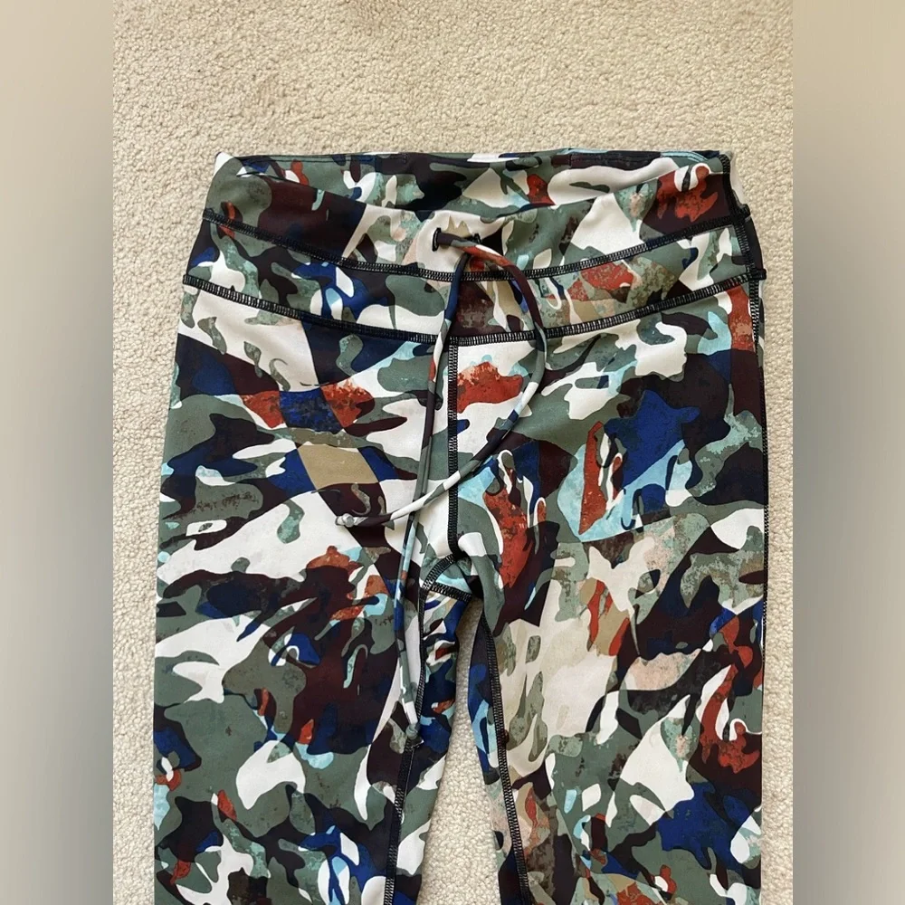 FP Movement by Free People Daybreak Graphic Camo Leggings & Sports 2pc Set XS - Picture 10 of 16